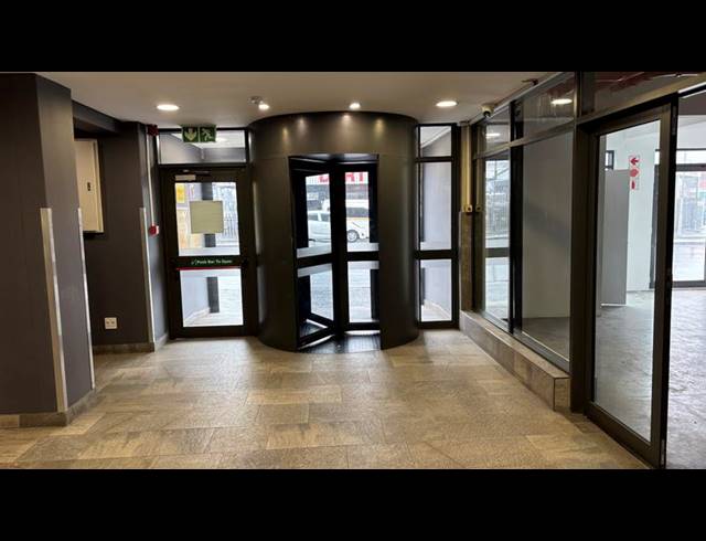 BUSINESS PROPERTY TO RENT IN WOODSTOCK